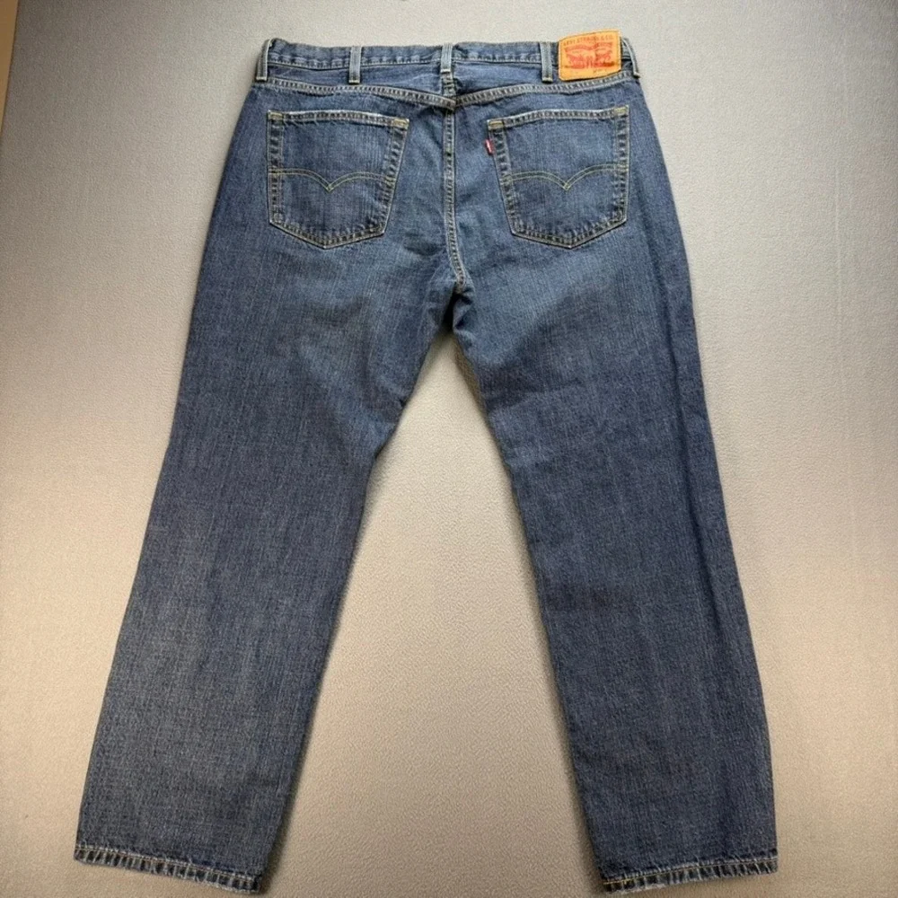 Levi Strauss Jeans Mens 38x30 (fits 38x28) Blue 559 Relaxed Straight Leg Casual‎